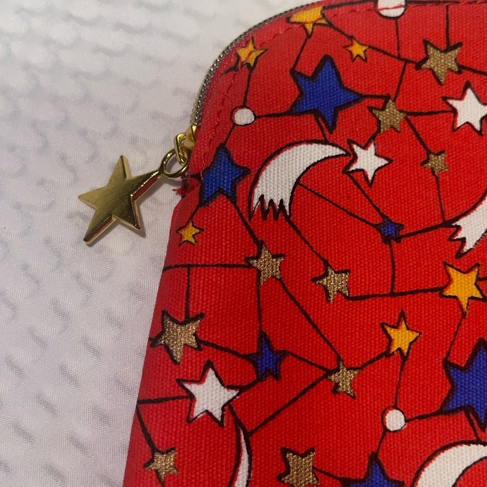 L’Occitane En Provence Cosmetic Bag Castelbajac Paris 8 x 7 x 2 Stars Moon. - Picture 2 of 5